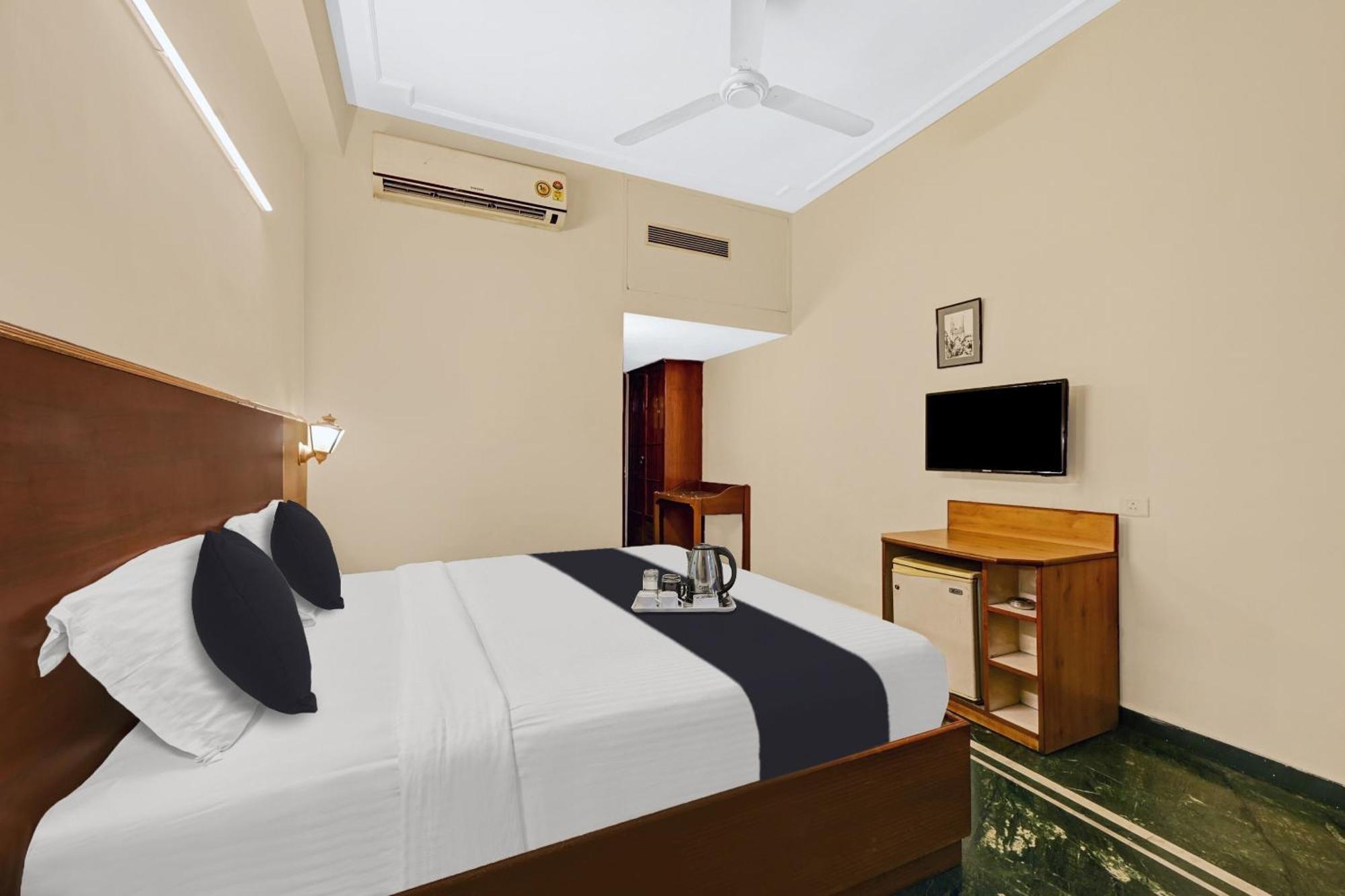 Super Townhouse Oak Hotel Belsons Taj Mahal Secundurabad Екстериор снимка