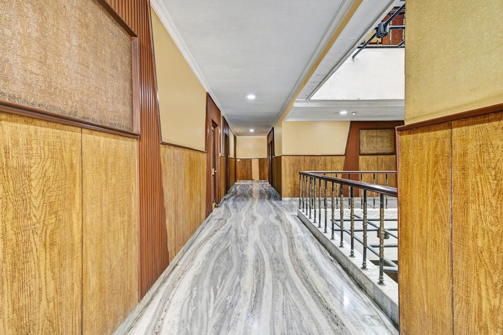 Super Townhouse Oak Hotel Belsons Taj Mahal Secundurabad Екстериор снимка
