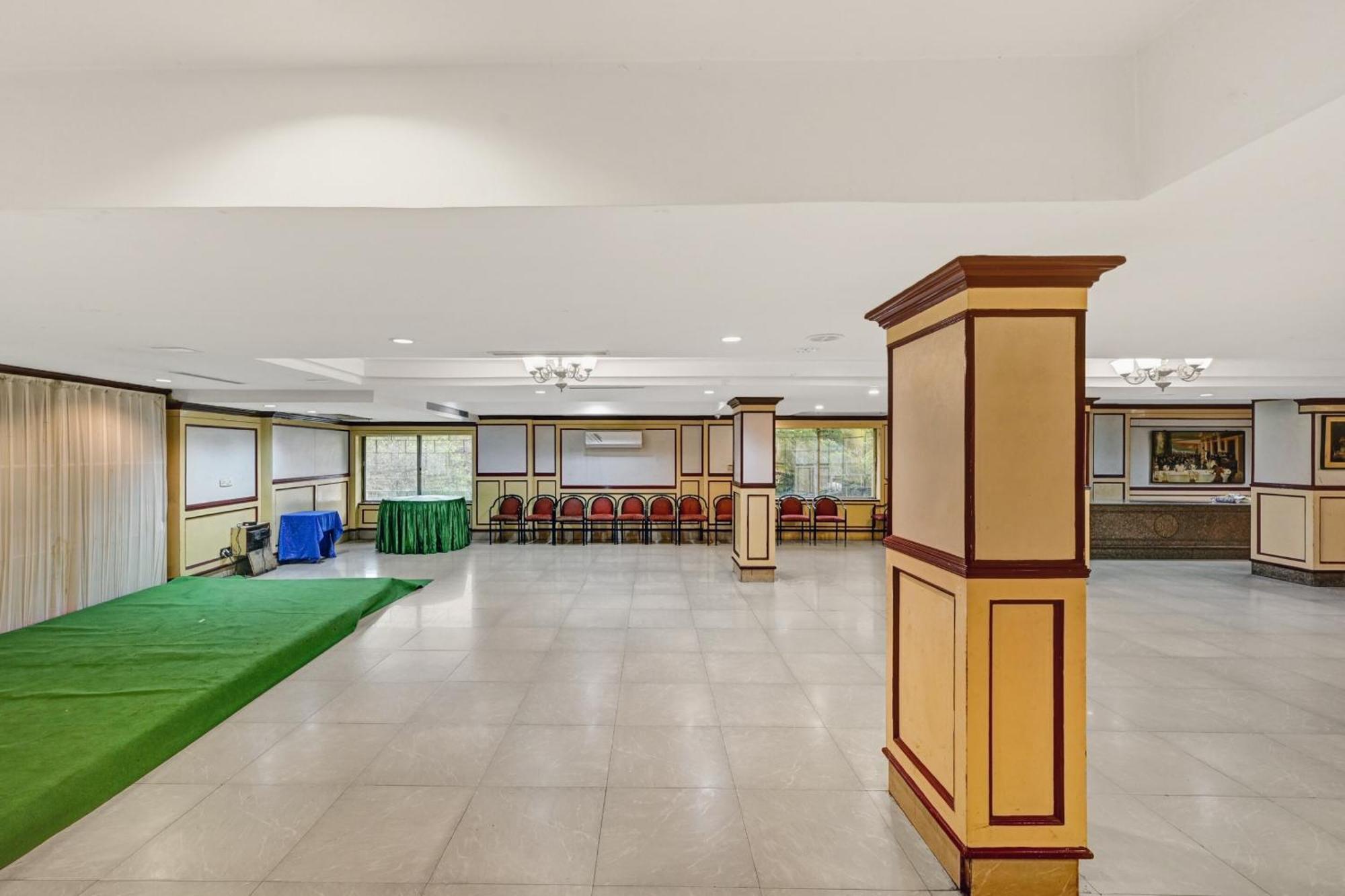 Super Townhouse Oak Hotel Belsons Taj Mahal Secundurabad Екстериор снимка