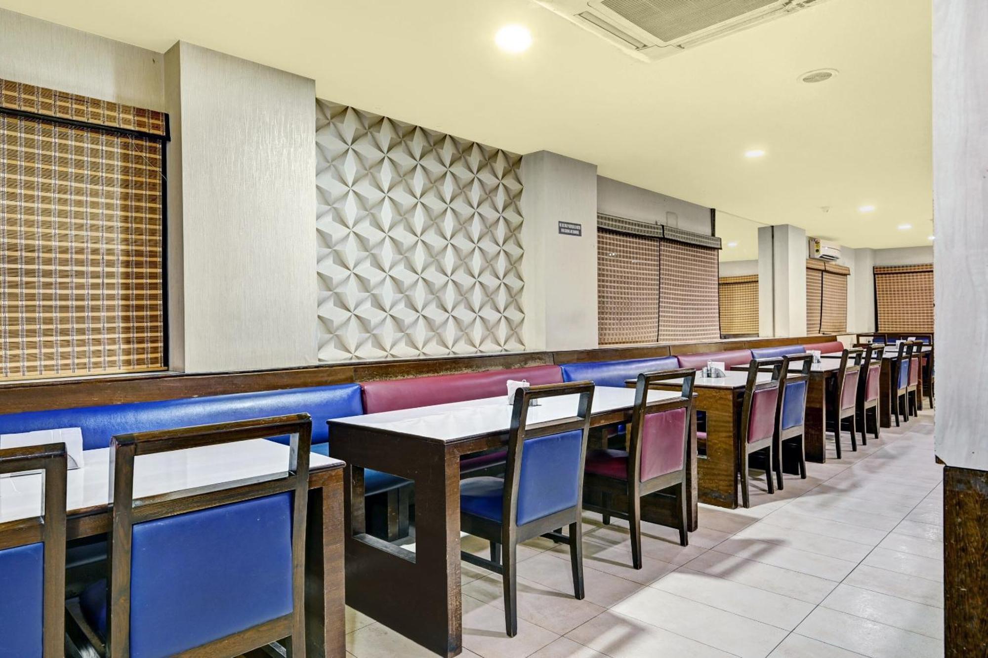 Super Townhouse Oak Hotel Belsons Taj Mahal Secundurabad Екстериор снимка