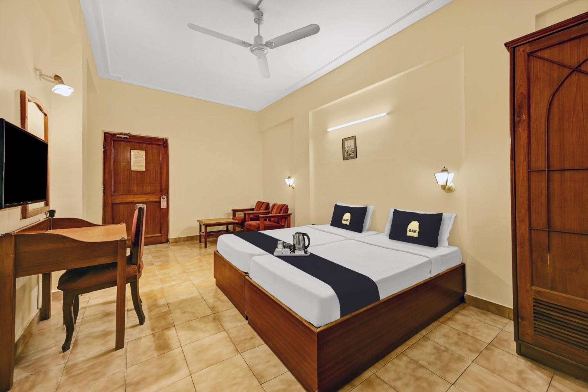 Super Townhouse Oak Hotel Belsons Taj Mahal Secundurabad Екстериор снимка