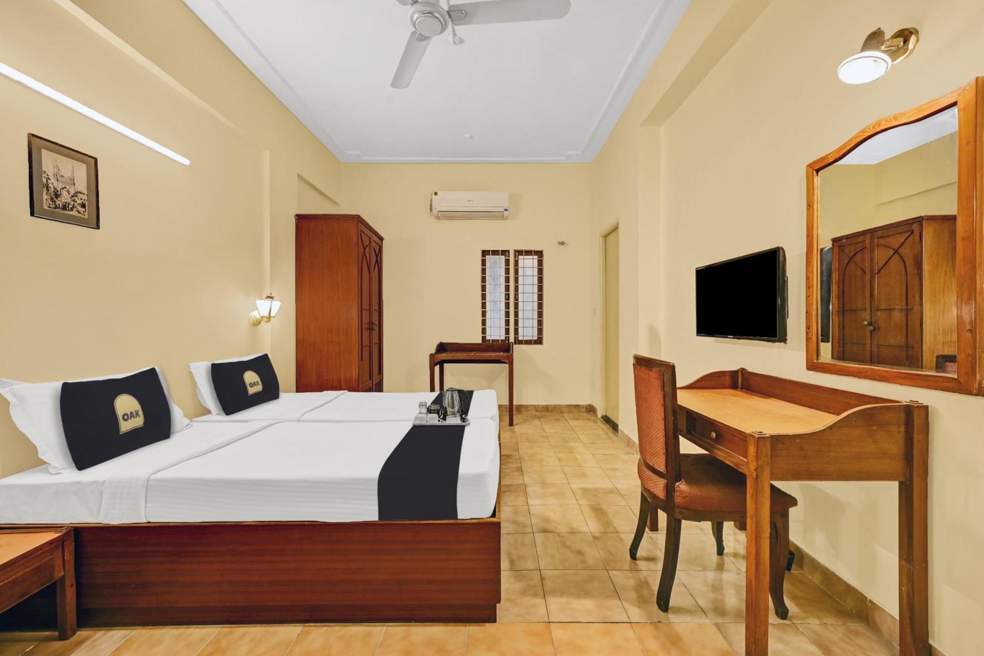Super Townhouse Oak Hotel Belsons Taj Mahal Secundurabad Екстериор снимка