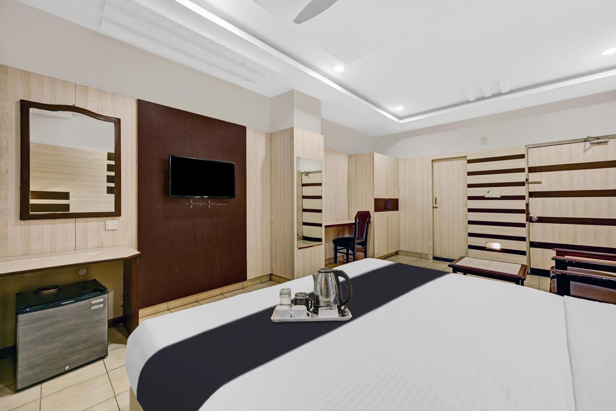 Super Townhouse Oak Hotel Belsons Taj Mahal Secundurabad Екстериор снимка